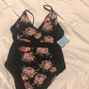 Cupshe swimsuit
